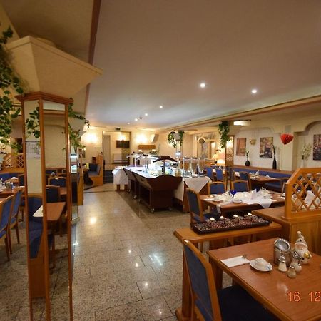 Hotel Zur Rebe Гохгайм-ам-Майн Екстер'єр фото